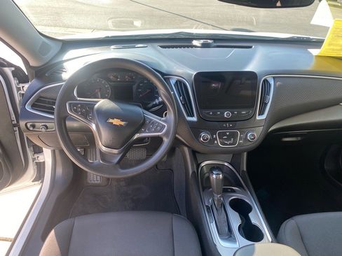 Used 2020 Chevrolet Malibu LS w/ Driver Confidence Package II image 16
