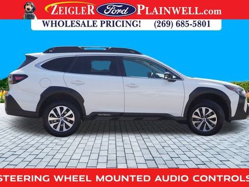 Used 2023 Subaru Outback Premium image 6