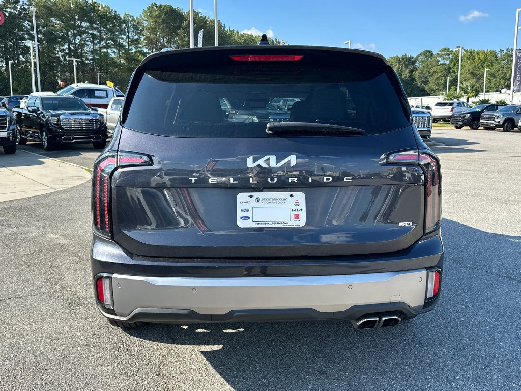 Certified 2025 Kia Telluride EX w/ EX Captain's Chair Package AWD/4WD image 6