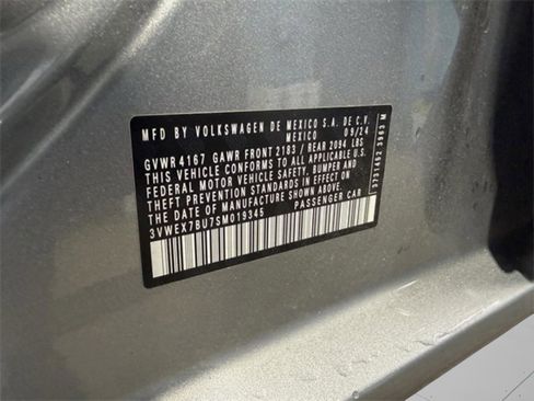 Used 2025 Volkswagen Jetta SE image 40