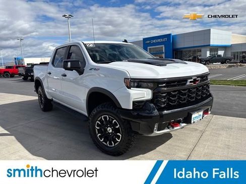 Used 2023 Chevrolet Silverado 1500 ZR2 w/ Technology Package image 1