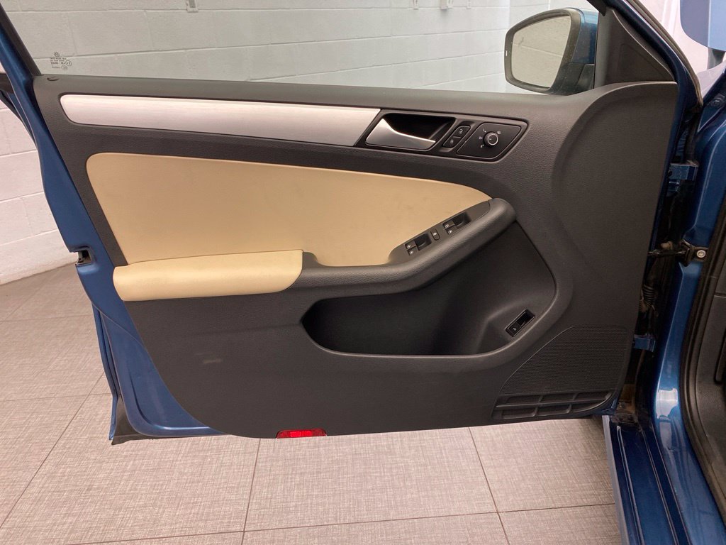 Used 2018 Volkswagen Jetta SEL FWD image 22
