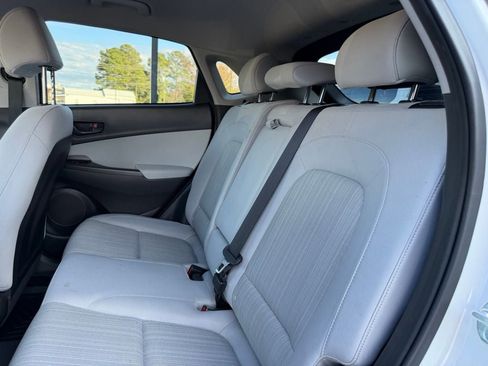 Used 2023 Hyundai Kona SEL image 24