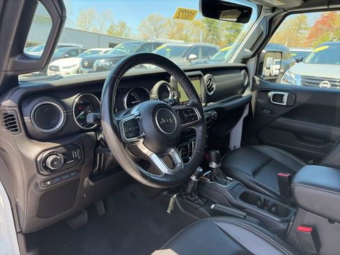 Used 2023 Jeep Wrangler Unlimited Sahara w/ Cold Weather Group AWD/4WD image 13