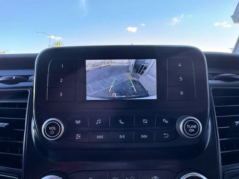 Used 2020 Ford Transit 250 Medium Roof RWD image 32