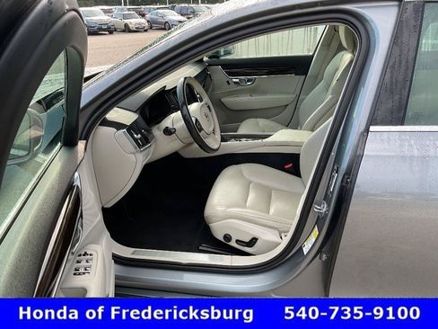 Used 2018 Volvo S90 T5 Momentum w/ Convenience Package FWD image 32