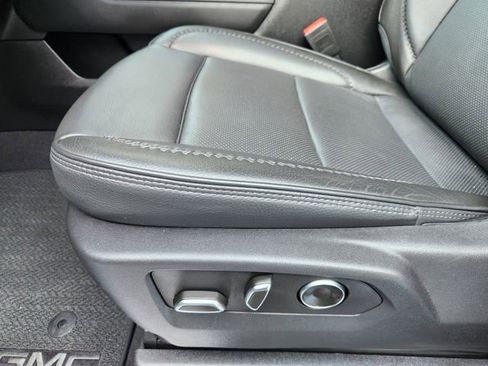 Used 2024 GMC Sierra 3500 Denali w/ Denali Reserve Package image 23