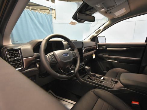 New 2025 Ford Ranger Lariat w/ Black Appearance Package image 2