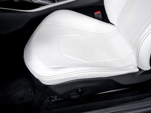 Certified 2019 Ferrari Portofino image 22