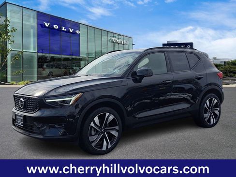 Certified 2025 Volvo XC40 B5 Ultra w/ Protection Package Premier image 3