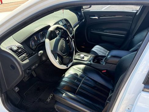 Used 2017 Chrysler 300 S w/ 300S Premium Group AWD/4WD image 9