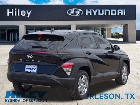 New 2026 Hyundai Kona SE image 4