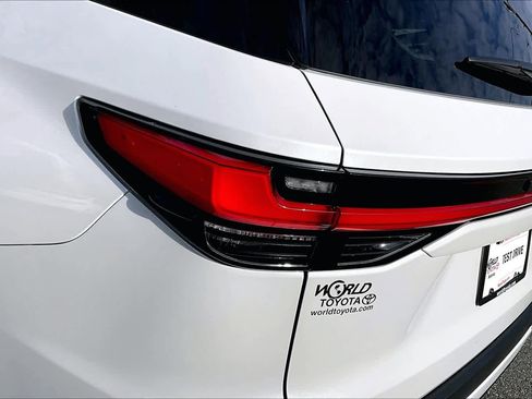 Used 2025 Lexus TX 350 Premium image 28