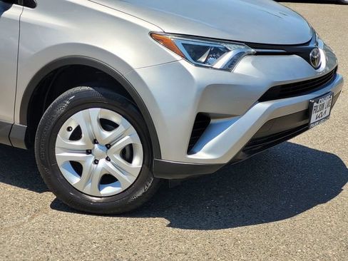 Used 2018 Toyota RAV4 LE w/ All Weather Liner Package FWD image 6