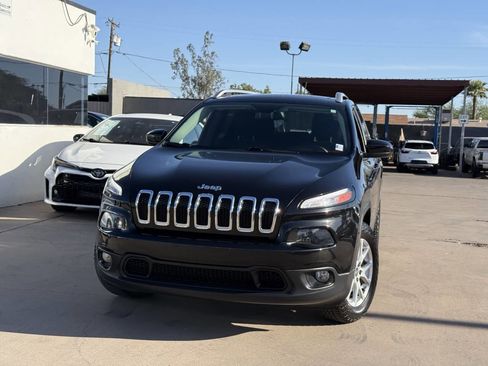 Used 2015 Jeep Cherokee Latitude w/ Comfort/Convenience Group AWD/4WD image 25