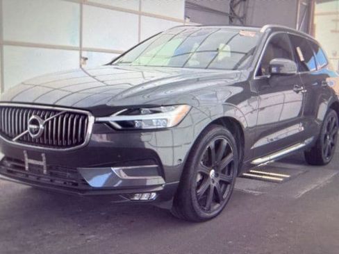 Used 2018 Volvo XC60 T6 Inscription w/ Luxury Seat Package image 2