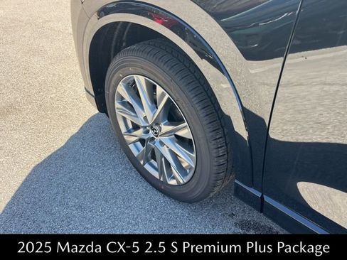 New 2025 MAZDA CX-5 AWD 2.5 S w/ Premium Plus Pkg image 5