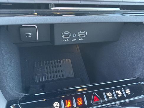 New 2026 Jeep Grand Wagoneer Limited AWD/4WD image 35