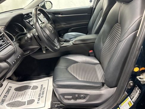 Used 2019 Toyota Camry SE image 23