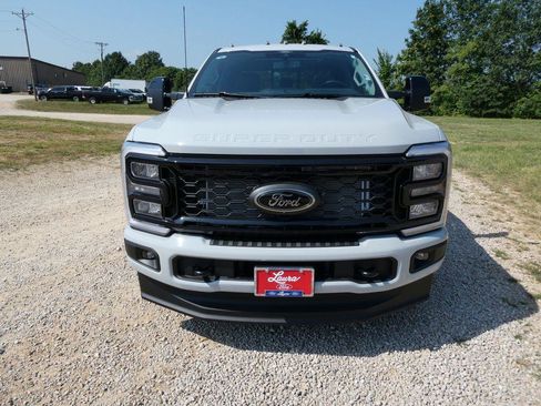 New 2026 Ford F250 Lariat w/ Black Appearance Package AWD/4WD image 10