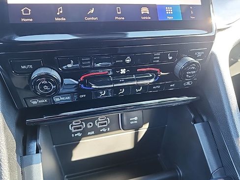 New 2025 Jeep Grand Cherokee L Limited w/ Trailer Tow Package image 37