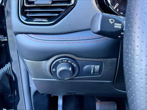 Used 2024 Dodge Durango GT image 32