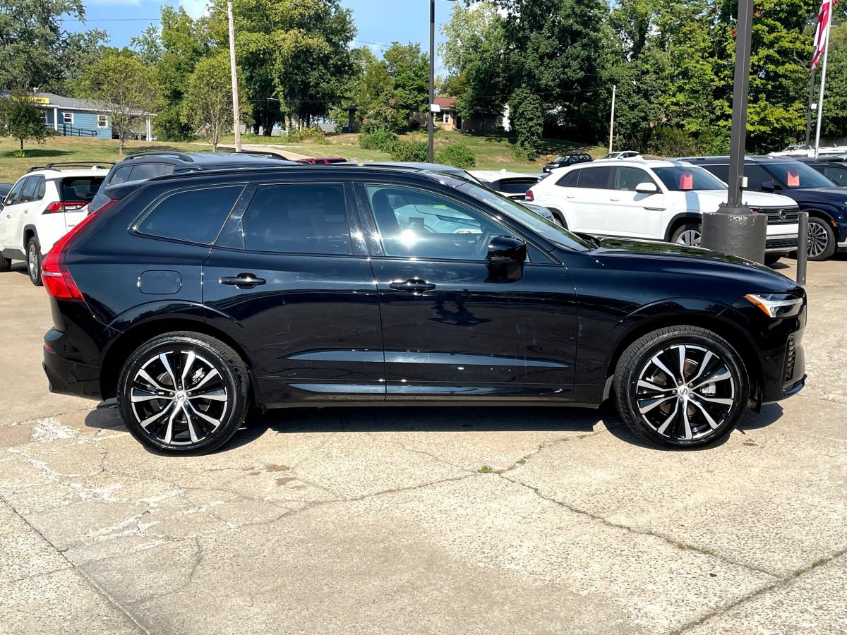 Used 2024 Volvo XC60 B5 Plus w/ Protection Package Premier AWD/4WD image 4