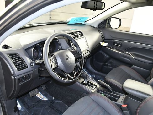 New 2026 Mitsubishi Outlander Sport SE image 2