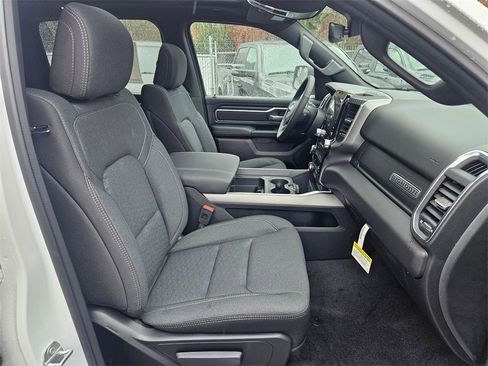 New 2026 RAM 1500 4x4 Crew Cab image 19