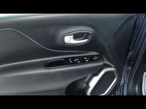 Certified 2023 Jeep Renegade Limited image 16