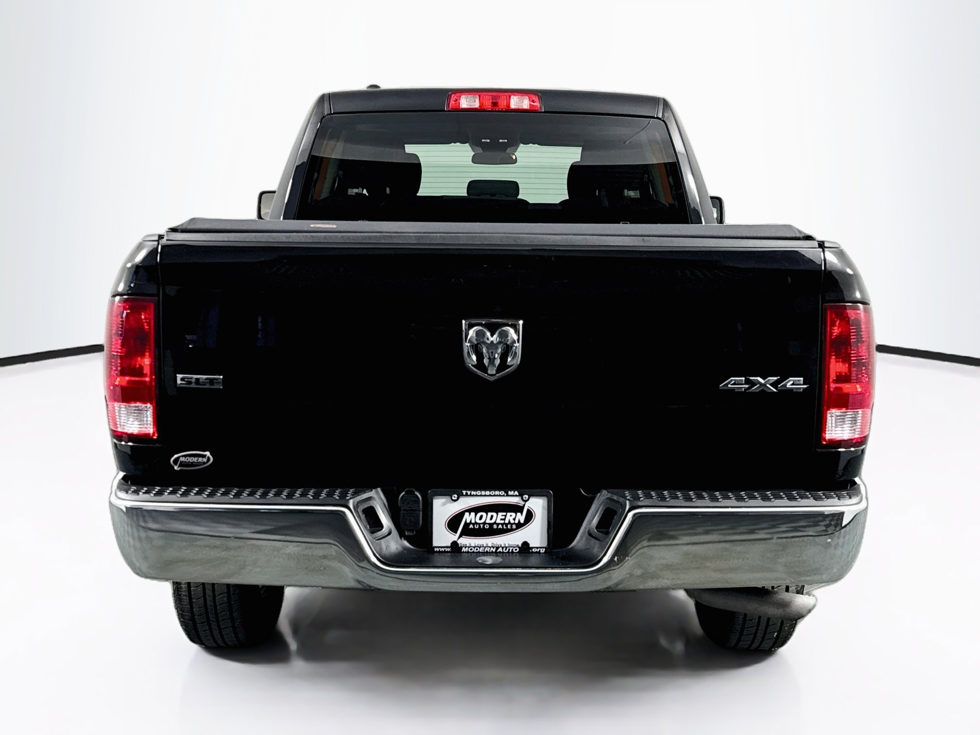 Used 2023 RAM 1500 Classic SLT AWD/4WD image 14