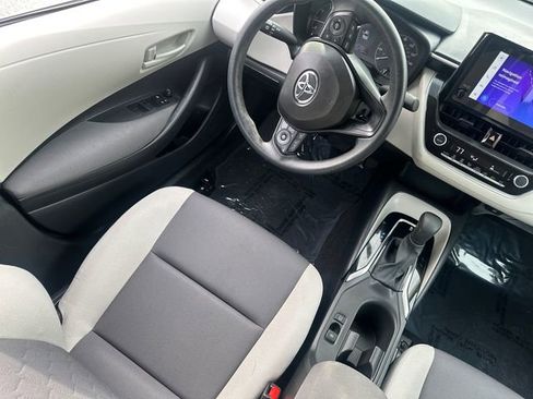 Certified 2025 Toyota Corolla LE image 21