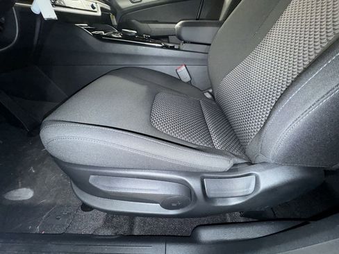 Certified 2025 Kia Sportage LX image 14