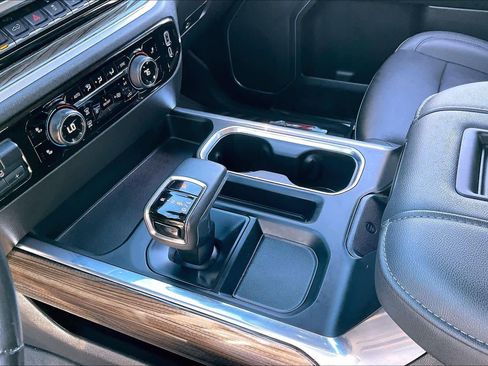 Certified 2022 Chevrolet Silverado 1500 RST image 15