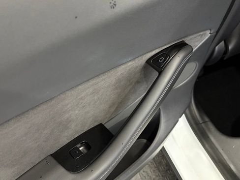 Used 2021 Tesla Model Y 2WD image 21