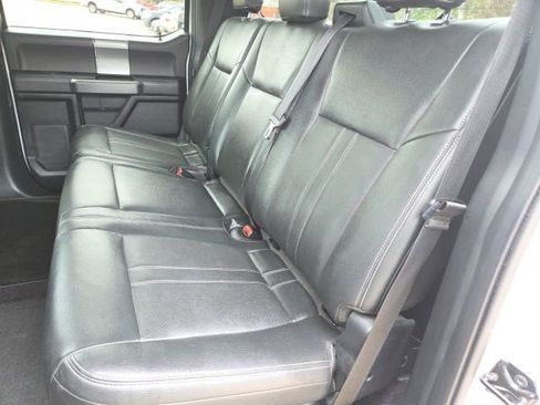 Used 2016 Ford F150 XLT w/ Equipment Group 302A Luxury image 7