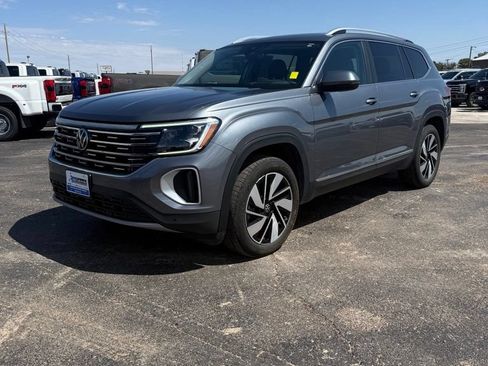 Used 2024 Volkswagen Atlas SEL AWD/4WD image 1
