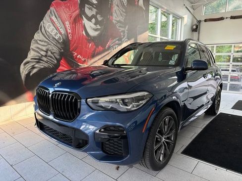 Used 2022 BMW X5 xDrive40i w/ M Sport Package AWD/4WD image 1