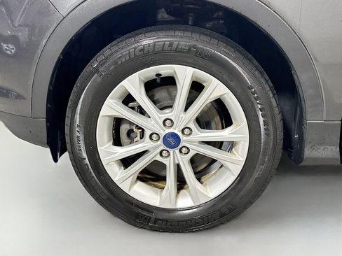 Used 2018 Ford Escape SE w/ SE Sync 3 Package AWD/4WD image 33