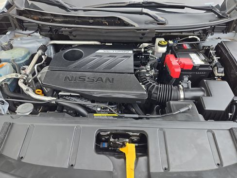 Used 2023 Nissan Rogue SV image 33