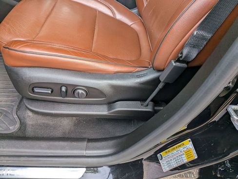 Used 2018 Chevrolet Traverse High Country AWD/4WD image 17