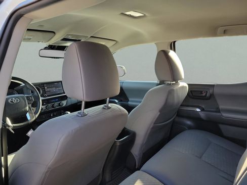 Used 2022 Toyota Tacoma SR5 image 17