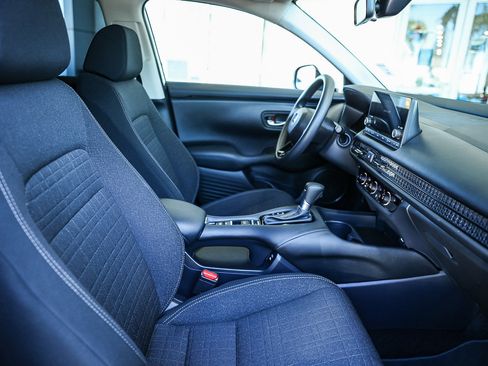 Used 2025 Honda HR-V LX image 25