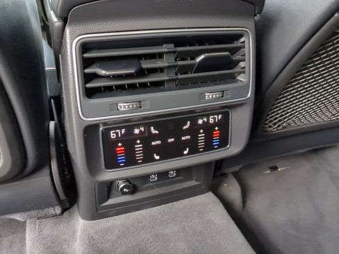 Certified 2021 Audi SQ8 Prestige image 15