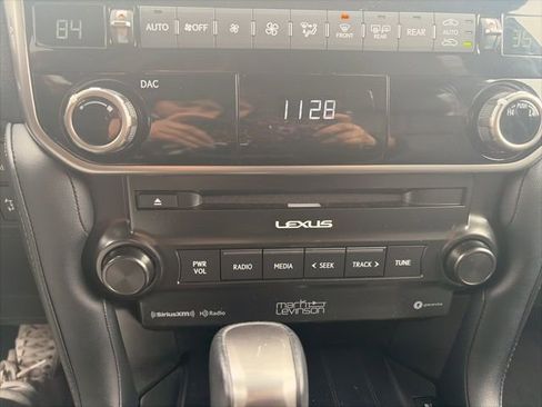 Used 2022 Lexus GX 460 Premium w/ Premium Plus Package image 22