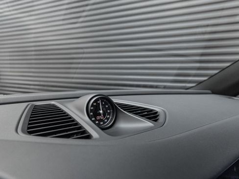 New 2026 Porsche Macan 4S Electric image 20