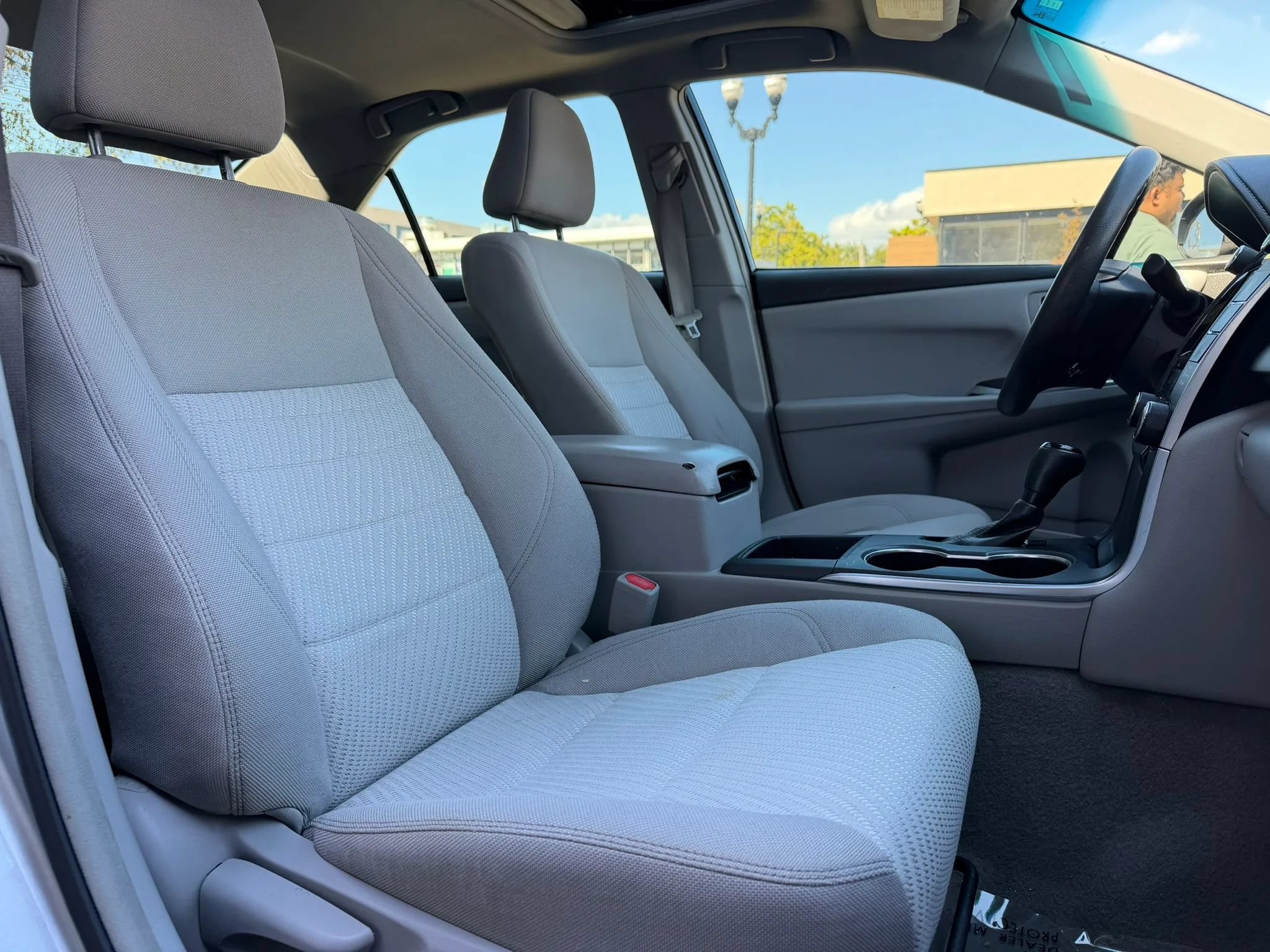 Used 2017 Toyota Camry LE w/ Moonroof Package FWD image 13