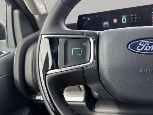 New 2025 Ford Expedition Platinum image 31