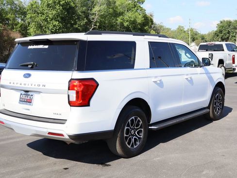 Used 2023 Ford Expedition Max XLT image 8