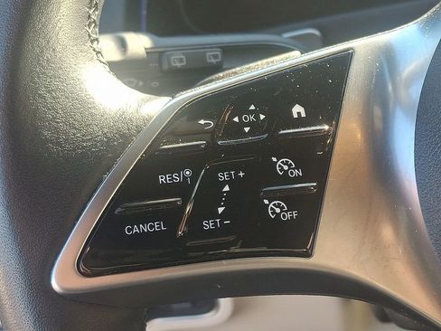 Used 2024 Mercedes-Benz GLB 250 GLB 250 image 21